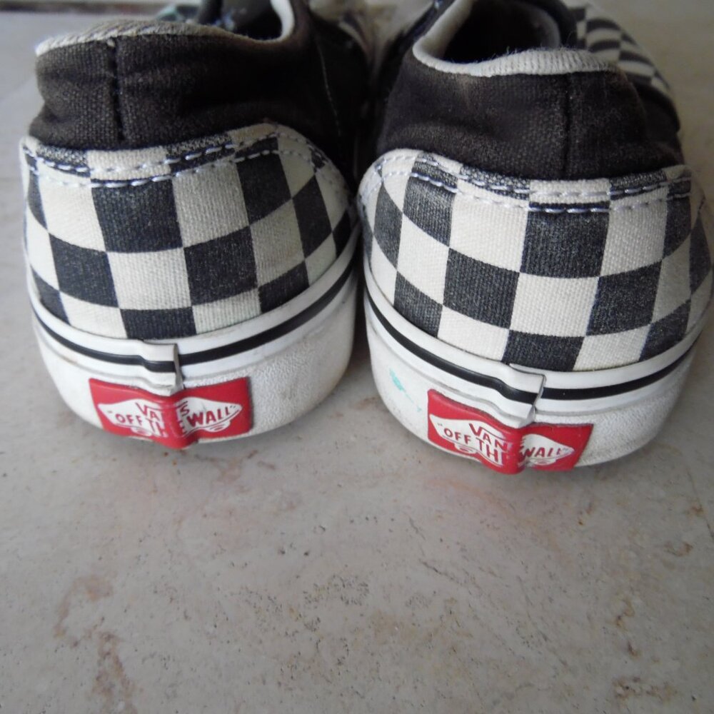 VANS womens size 8.5 but they are stained sorry
